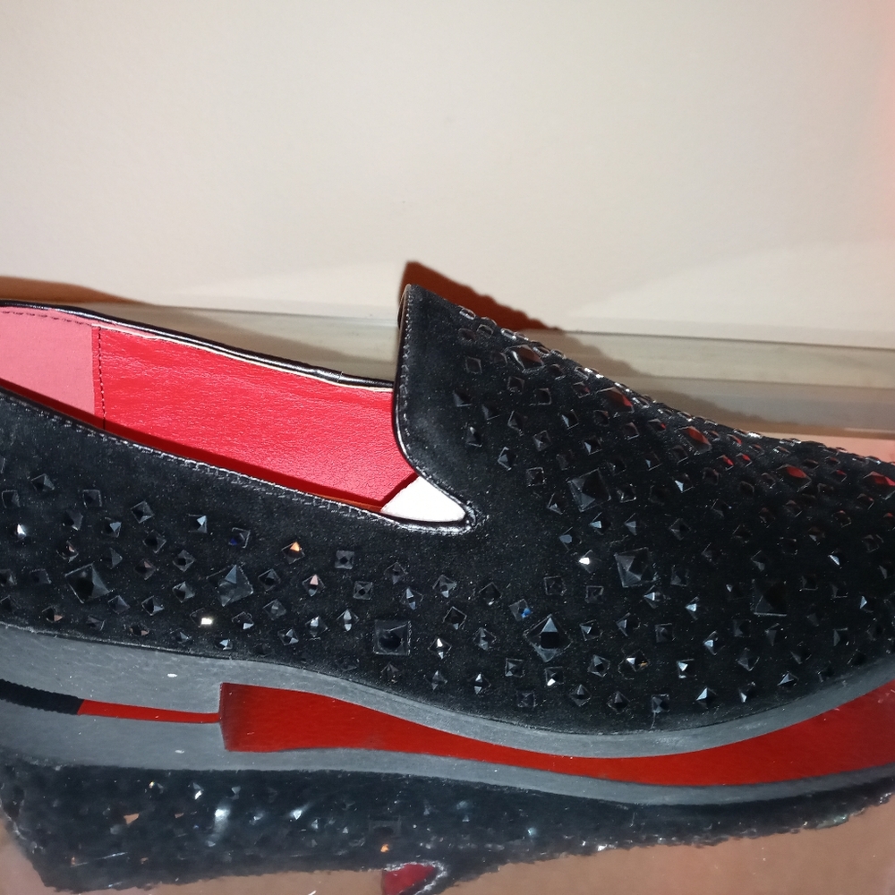 Designer Shoes - Picture 2 of 5
